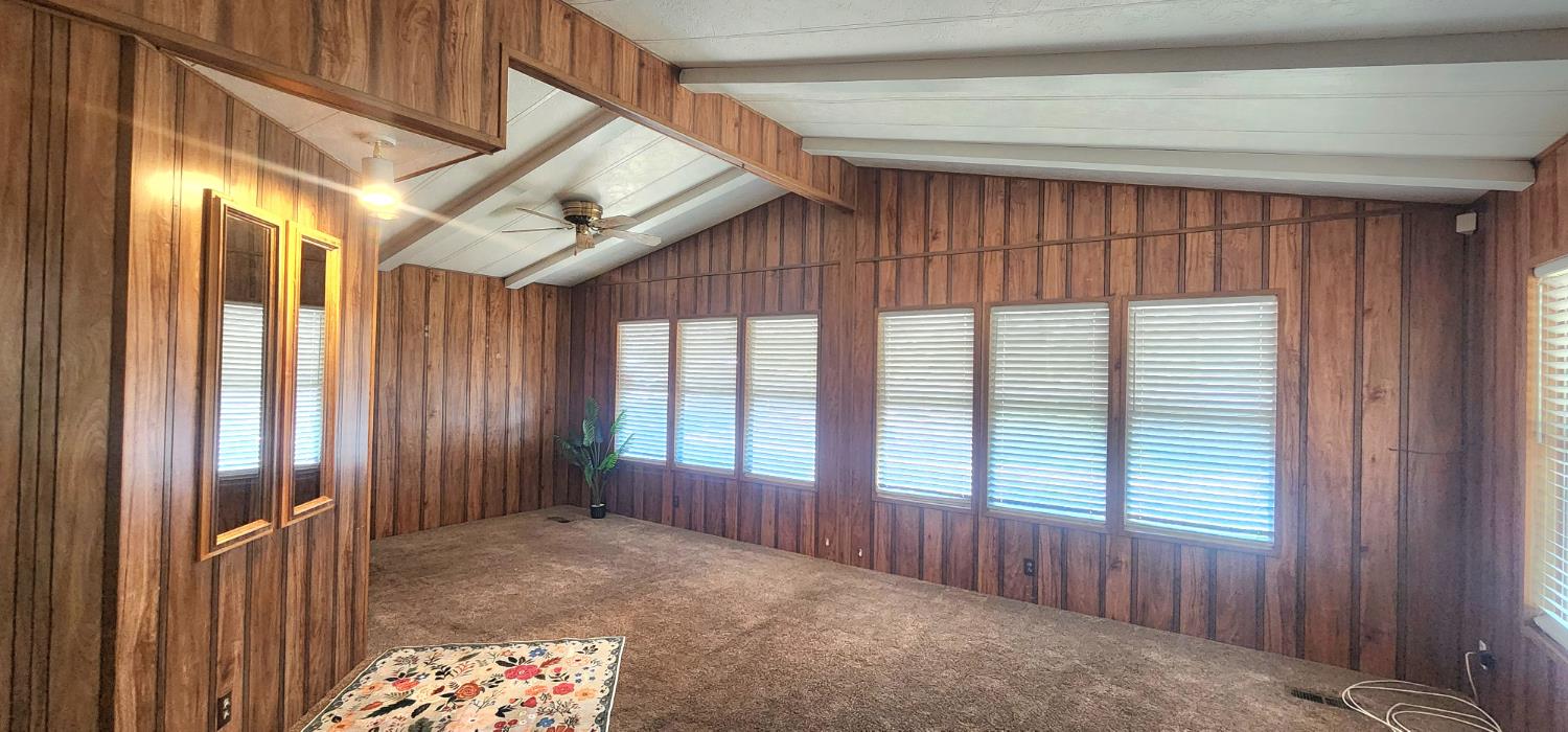 1300 W Olson Ave #155, Reedley, CA 93654
