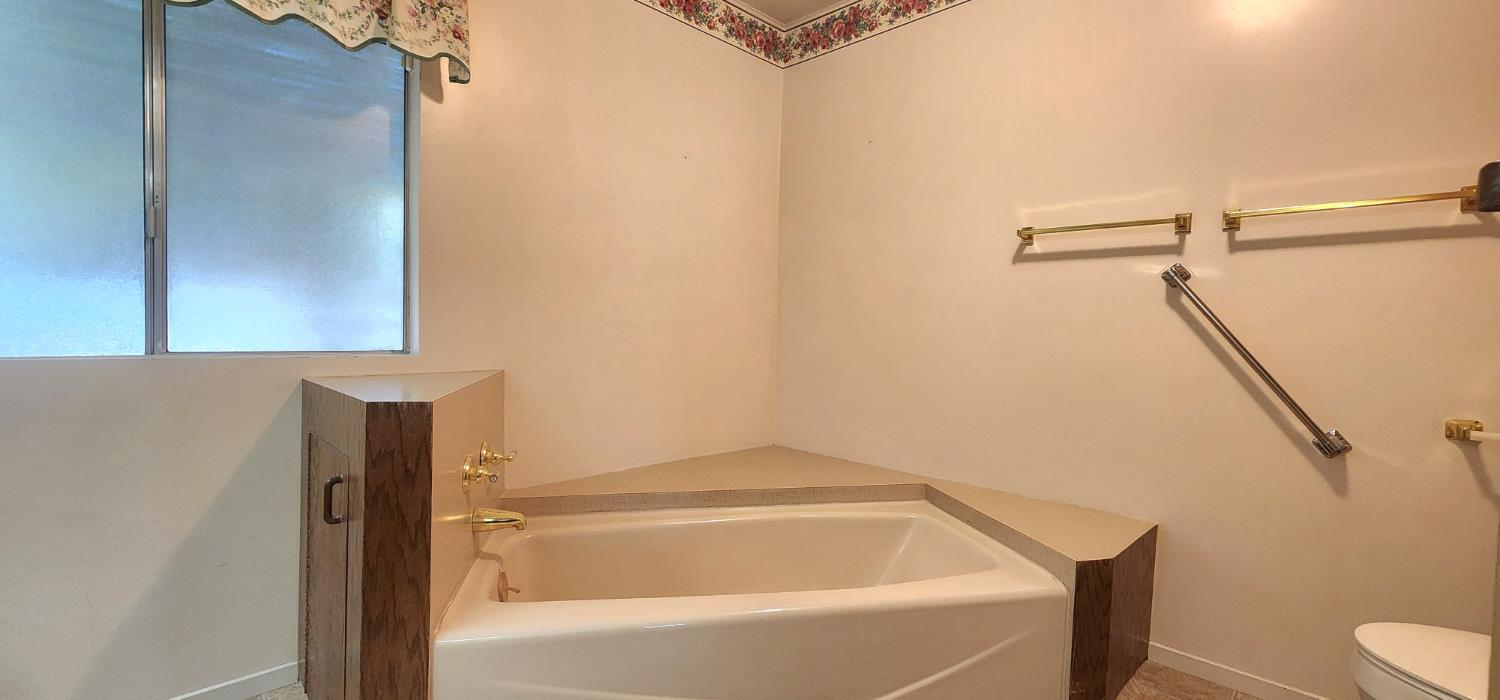 1300 W Olson Ave #155, Reedley, CA 93654