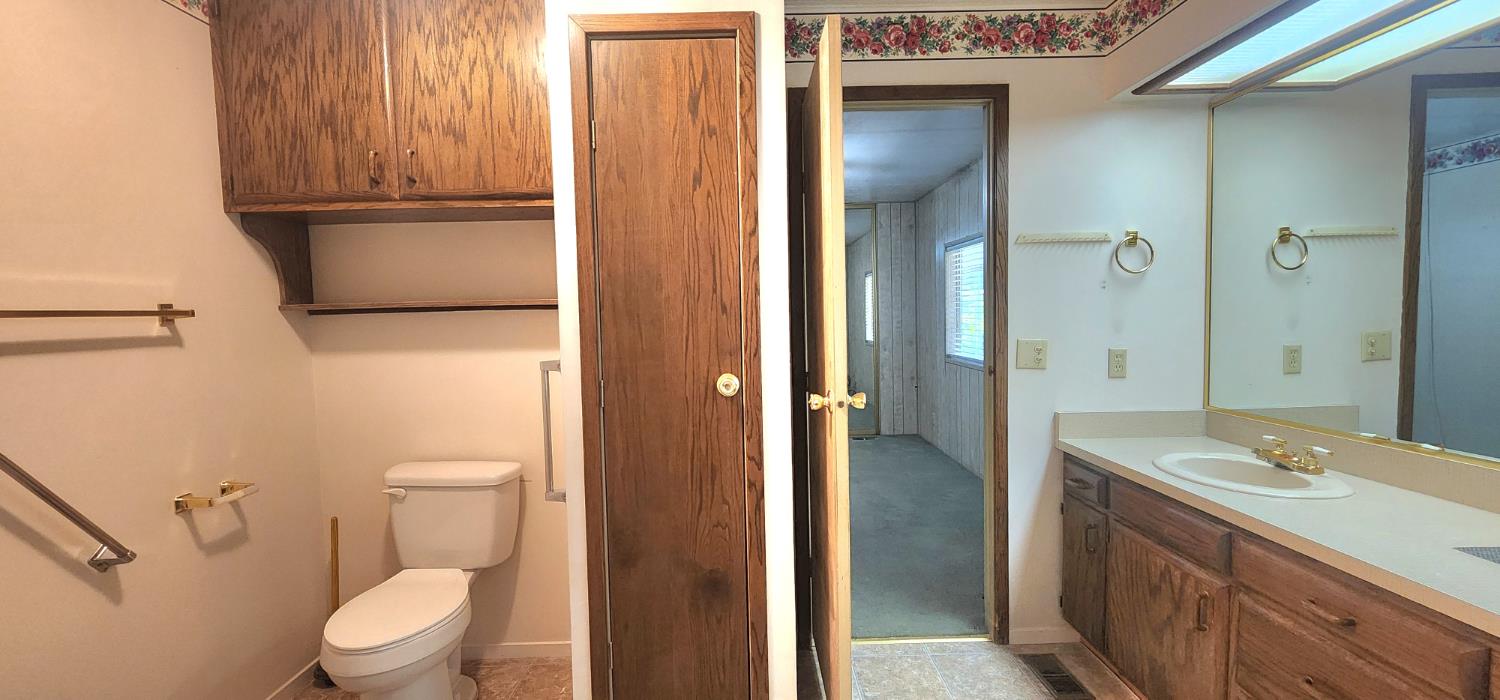 1300 W Olson Ave #155, Reedley, CA 93654
