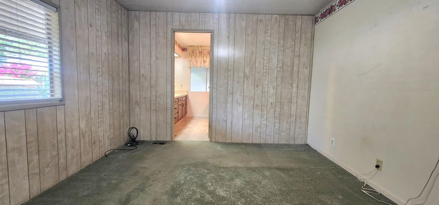 1300 W Olson Ave #155, Reedley, CA 93654
