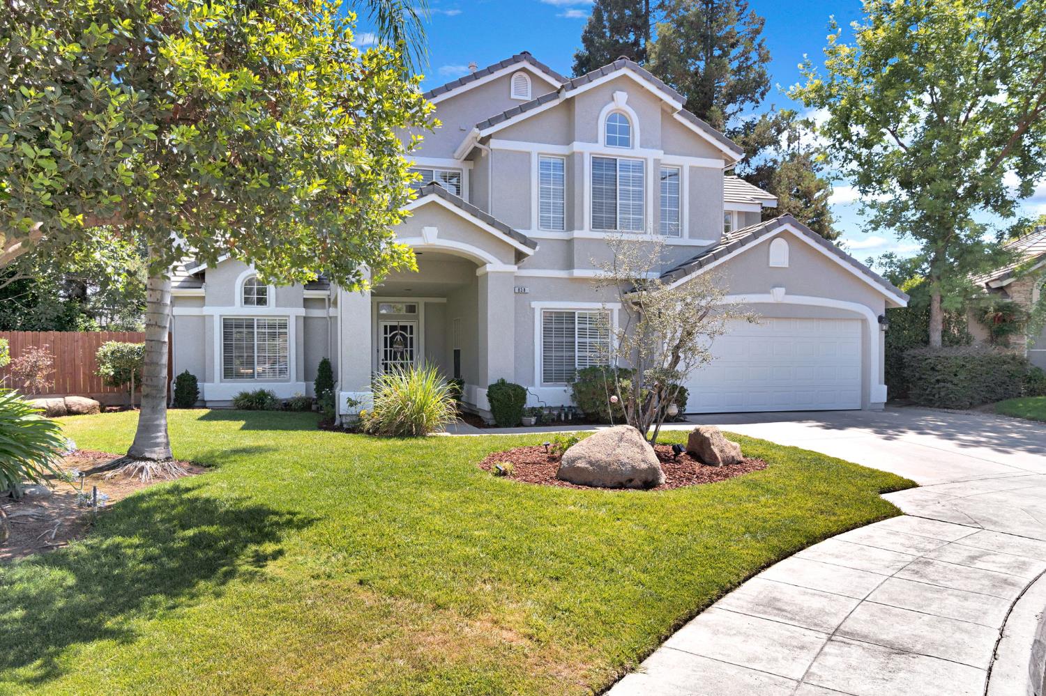 838 E Omaha Ave, Fresno, CA 93720