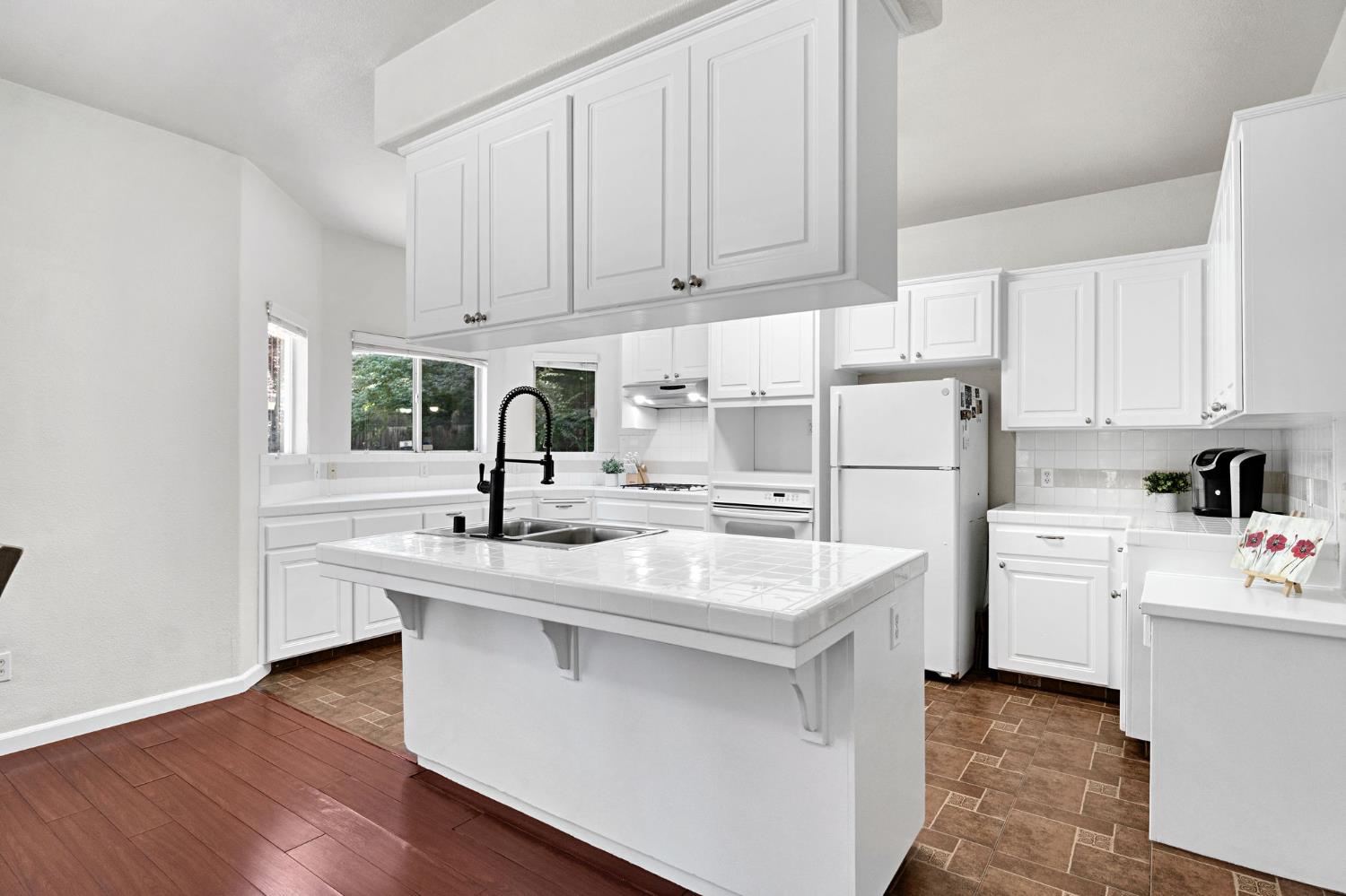 838 E Omaha Ave, Fresno, CA 93720