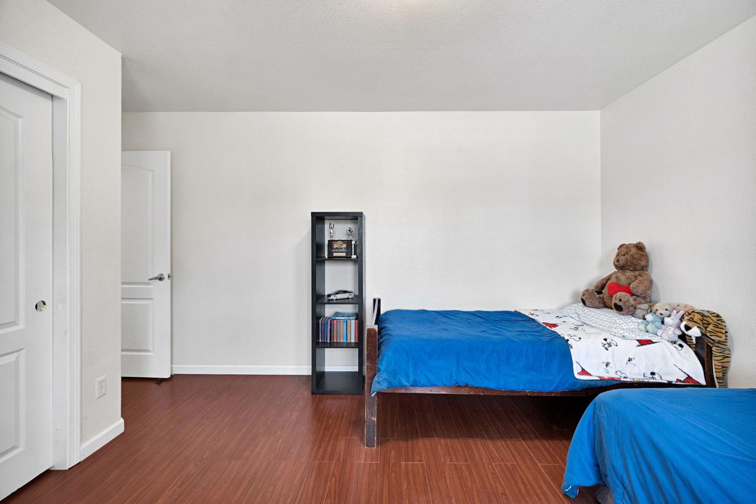 838 E Omaha Ave, Fresno, CA 93720