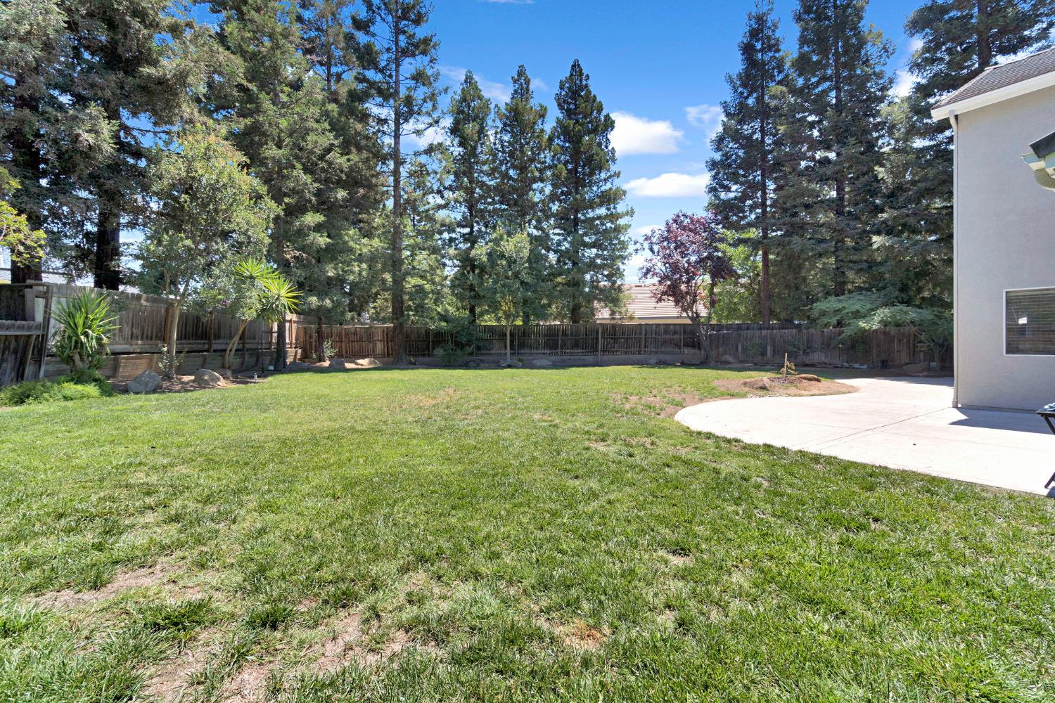 838 E Omaha Ave, Fresno, CA 93720