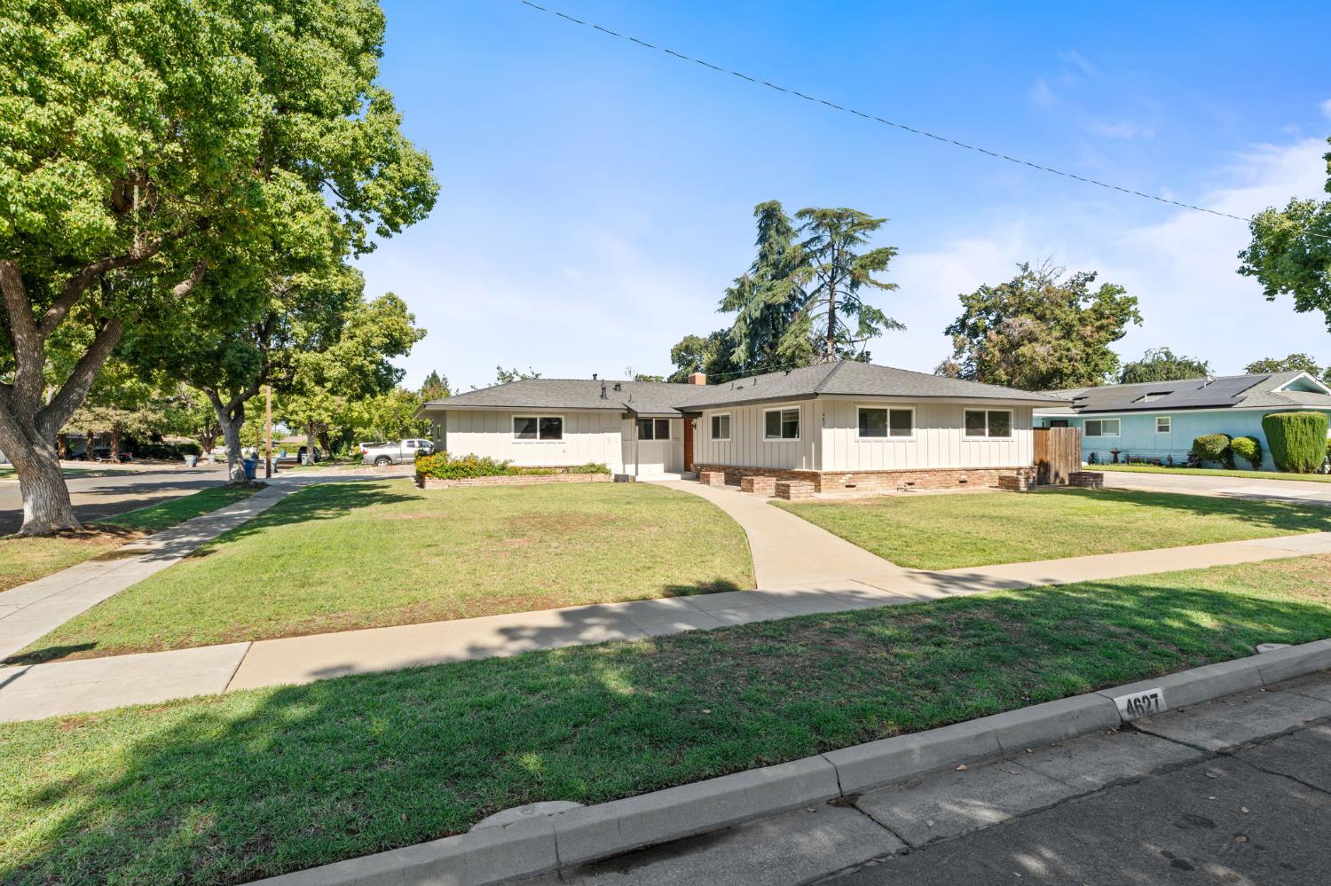4627 N Ila Ave, Fresno, CA 93705