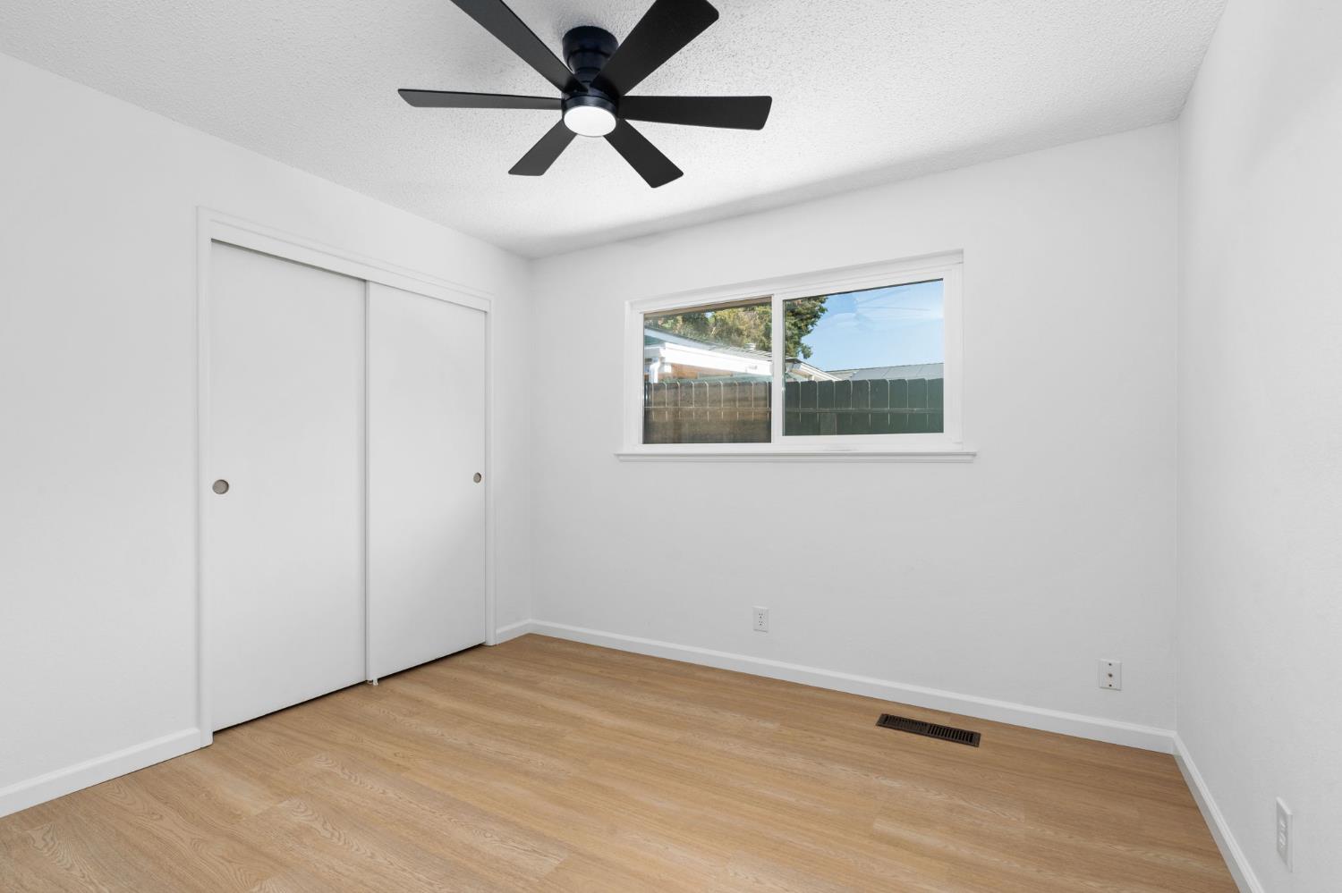 4627 N Ila Ave, Fresno, CA 93705