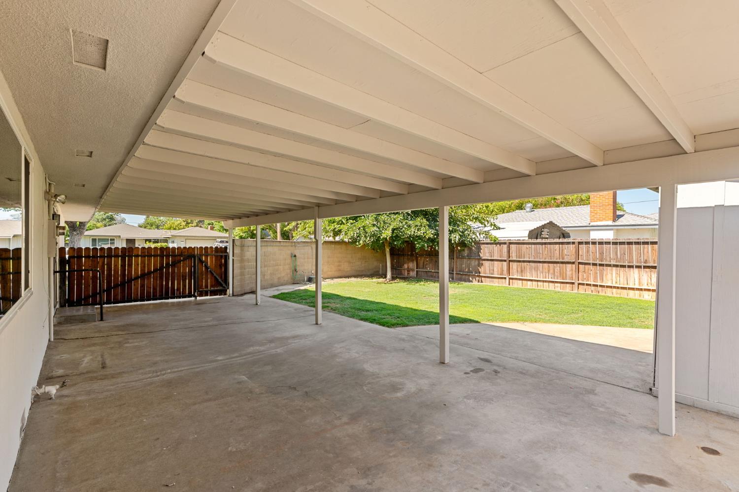 4627 N Ila Ave, Fresno, CA 93705