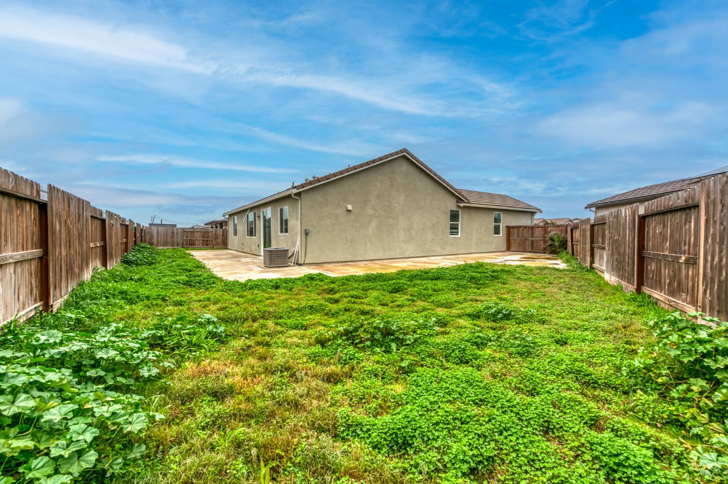 1469 Rinconada Dr, Madera, CA 93637
