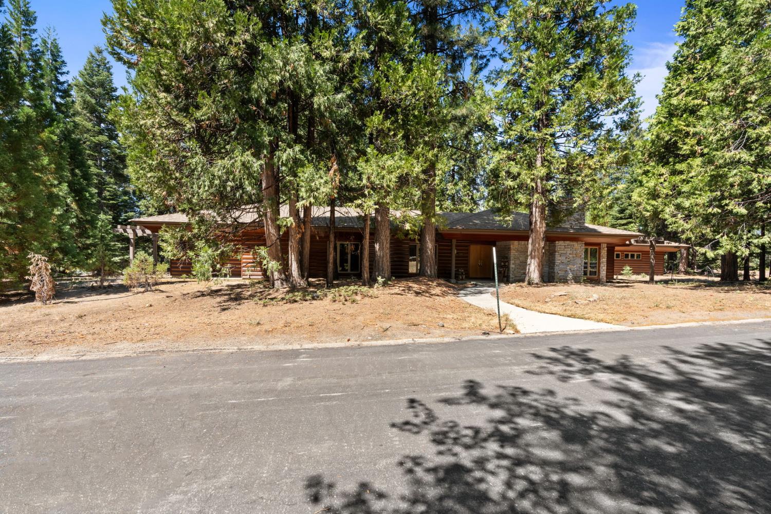 42478 Pinnacle Ln, Shaver Lake, CA 93664