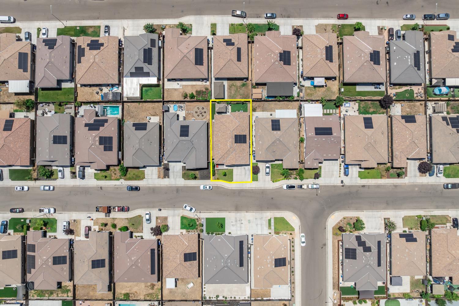 6883 E Woodward Ave, Fresno, CA 93727