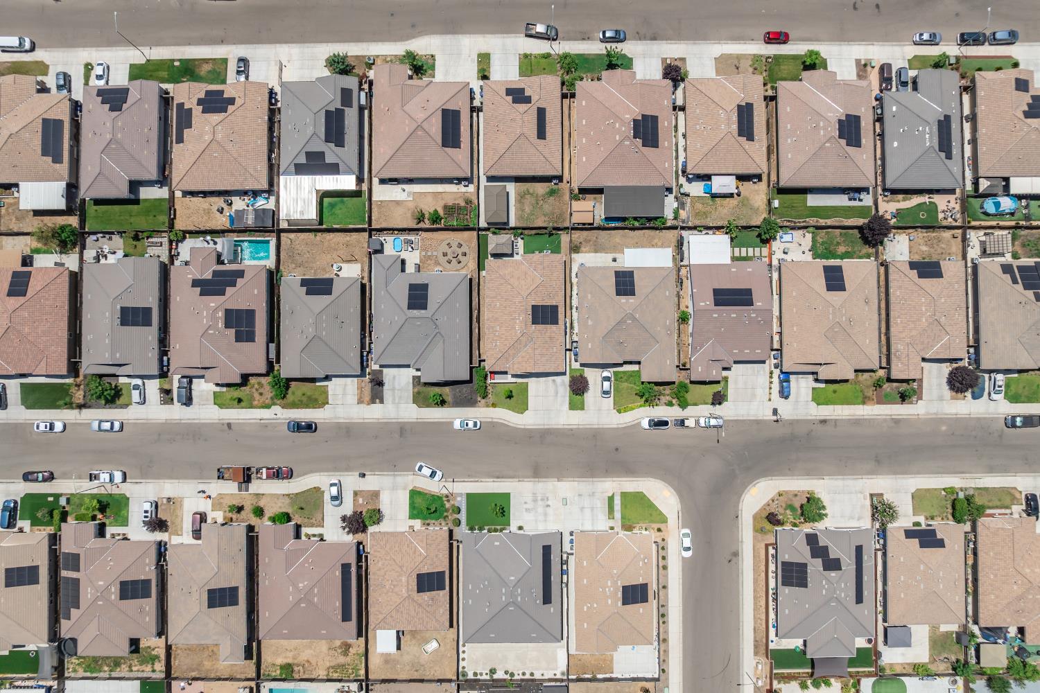6883 E Woodward Ave, Fresno, CA 93727