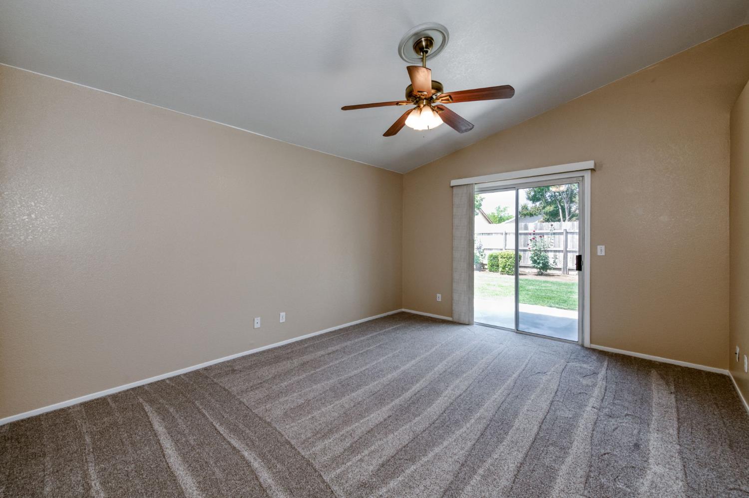 6133 N Marty Ave, Fresno, CA 93711