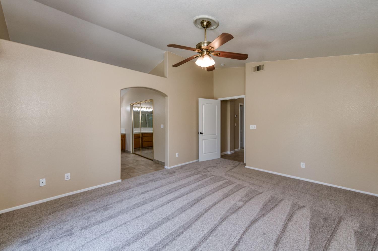 6133 N Marty Ave, Fresno, CA 93711