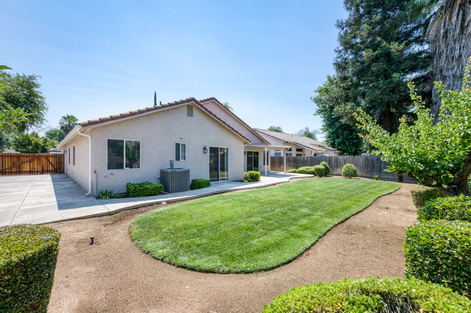 6133 N Marty Ave, Fresno, CA 93711