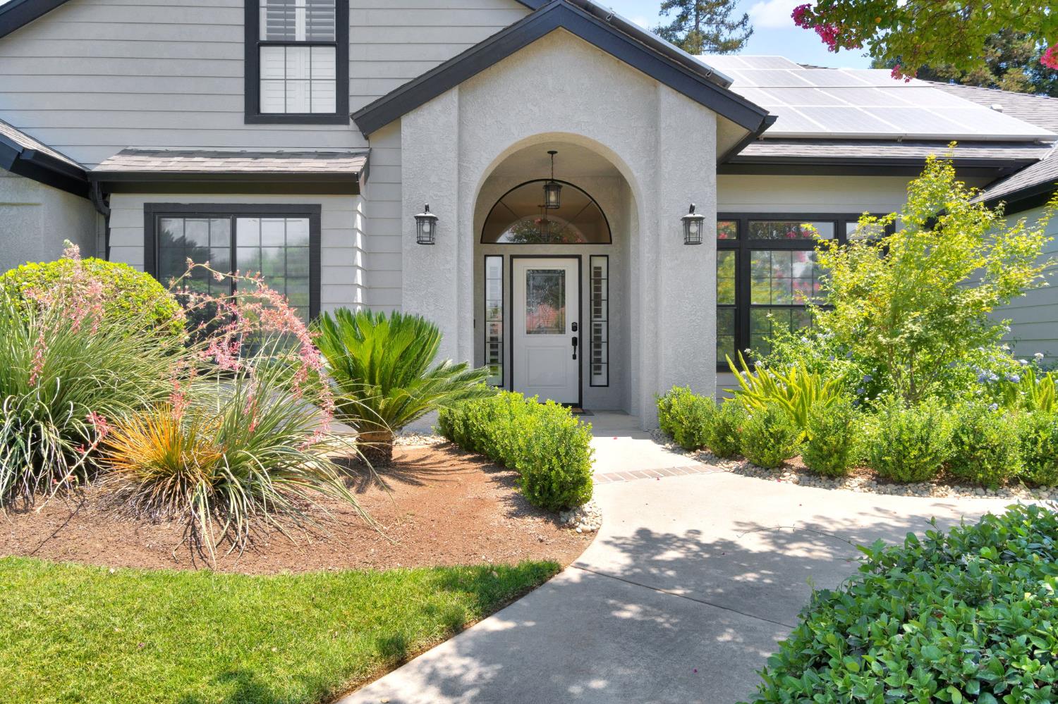 8814 N Spalding Ave, Fresno, CA 93720