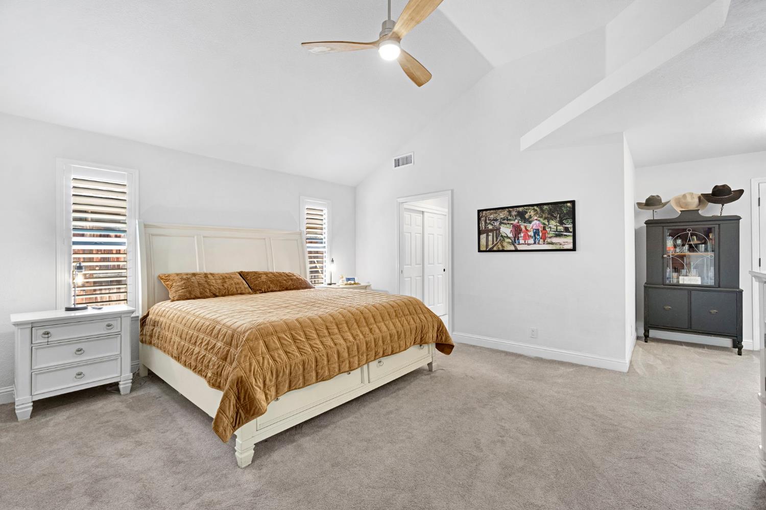 8814 N Spalding Ave, Fresno, CA 93720