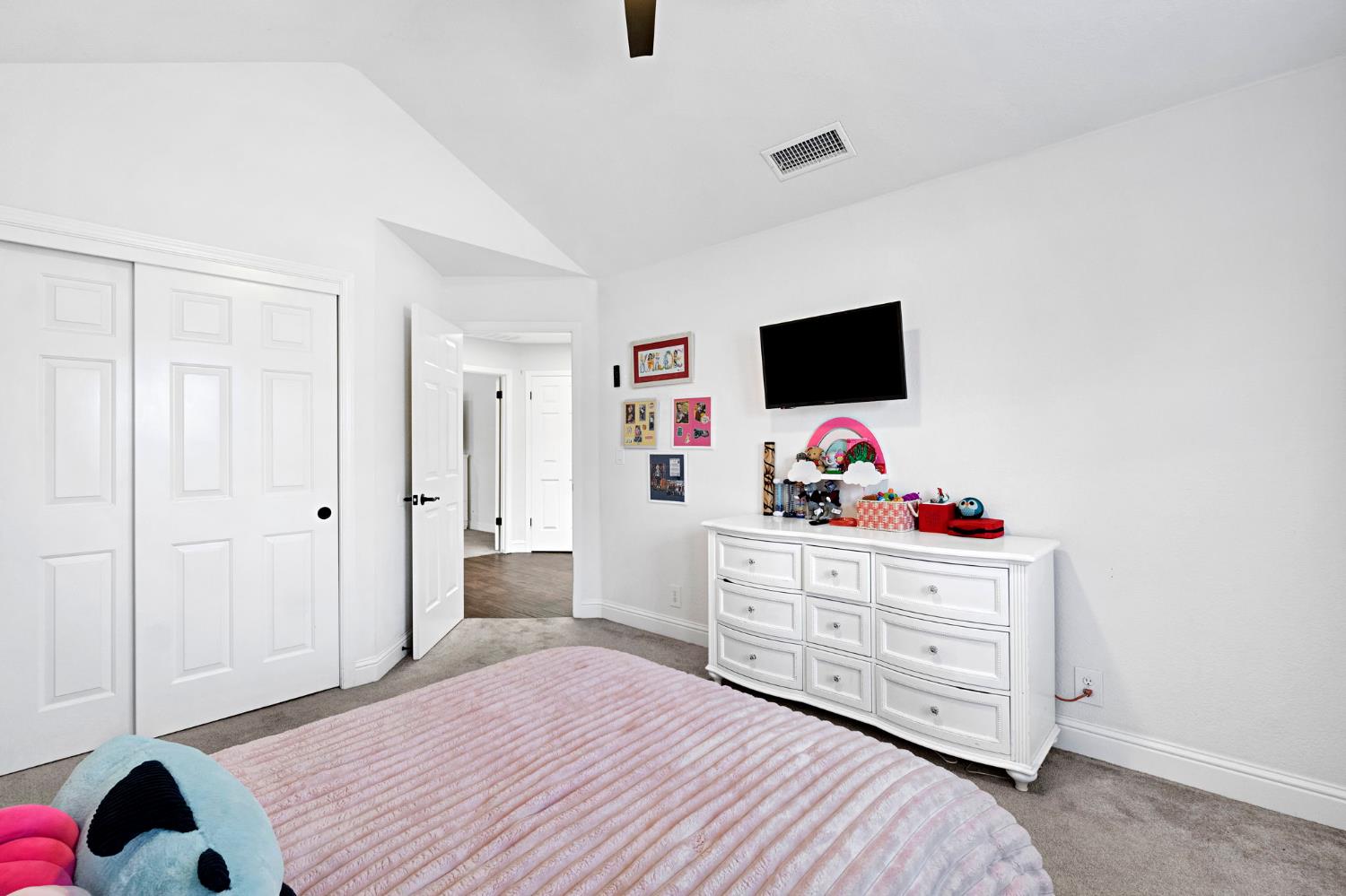 8814 N Spalding Ave, Fresno, CA 93720