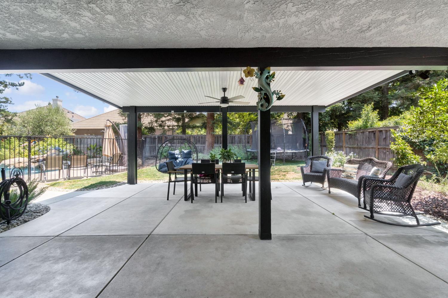 8814 N Spalding Ave, Fresno, CA 93720