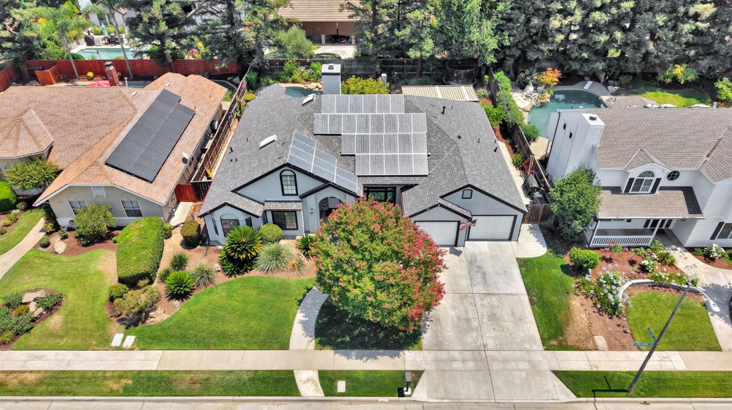 8814 N Spalding Ave, Fresno, CA 93720