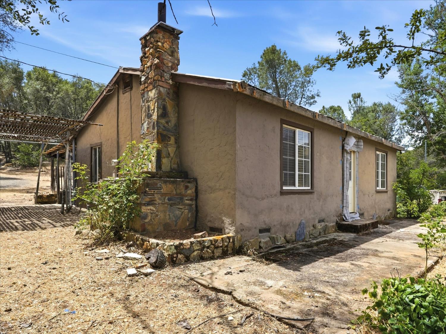 6103 School Ln, Mariposa, CA 95338