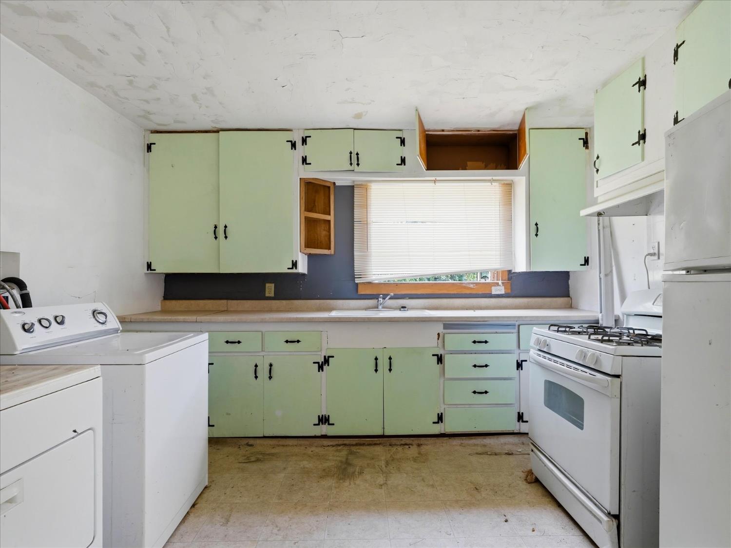 6103 School Ln, Mariposa, CA 95338