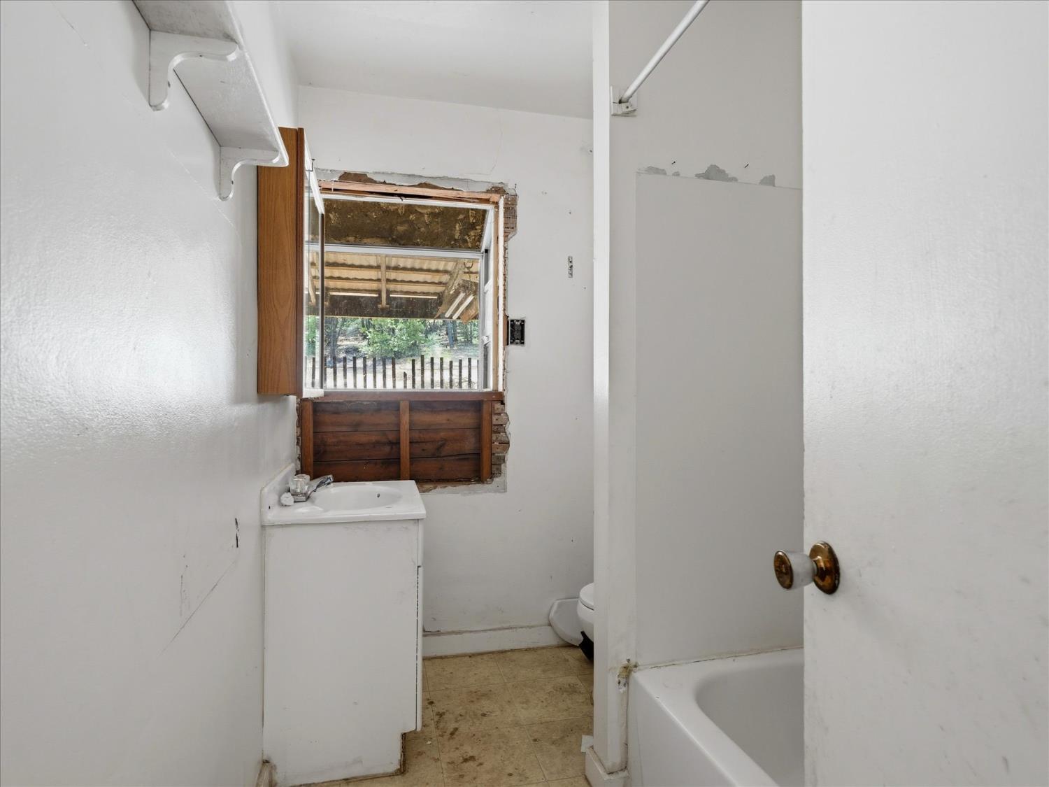 6103 School Ln, Mariposa, CA 95338