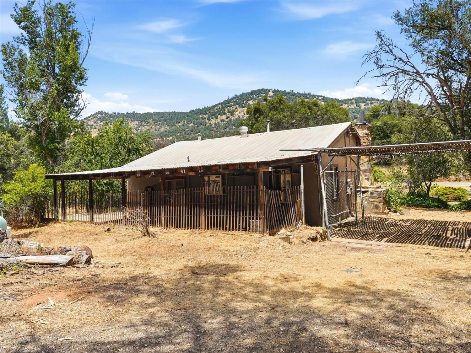 6103 School Ln, Mariposa, CA 95338