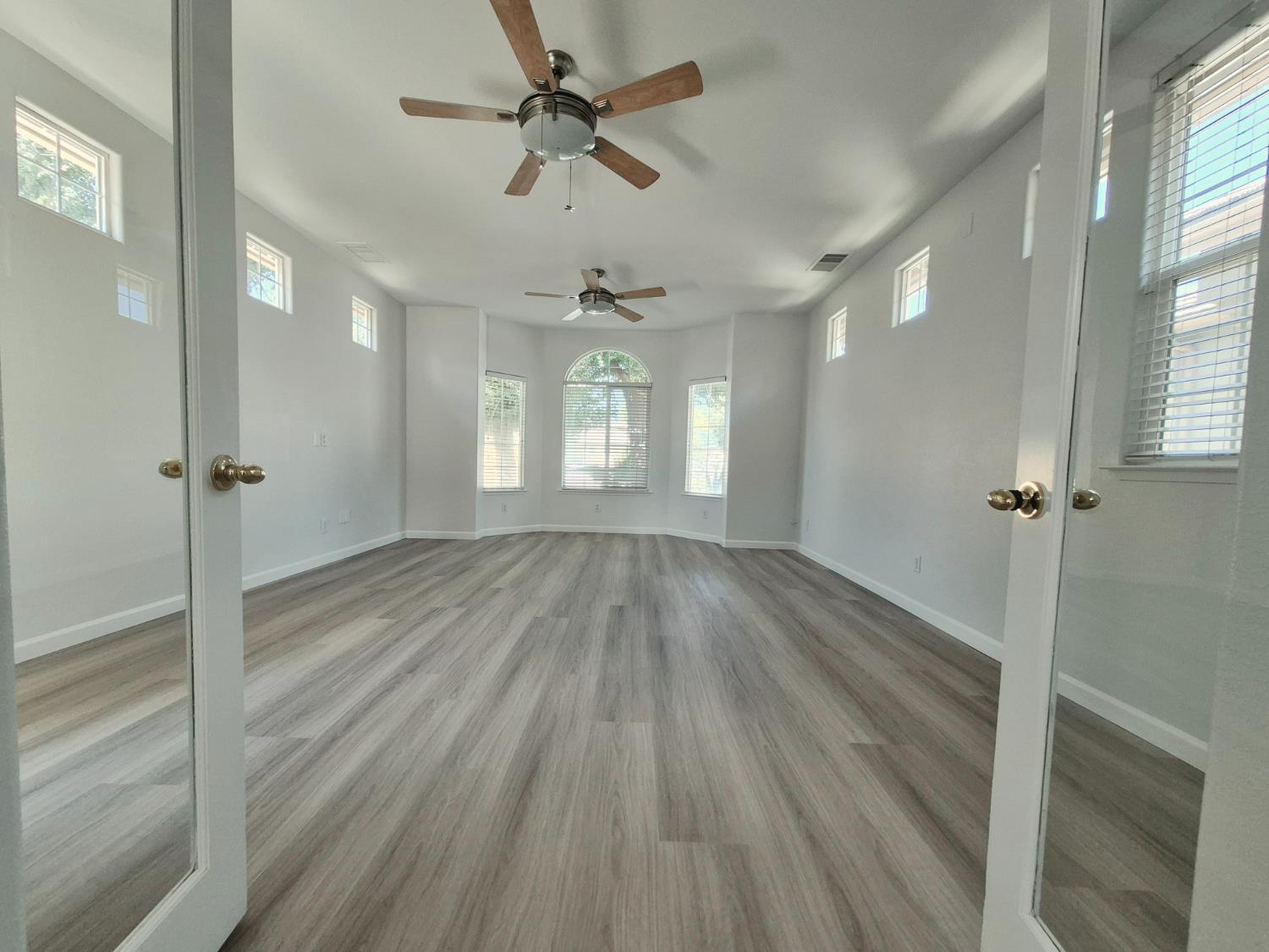 9128 N Recreation Ave, Fresno, CA 93720