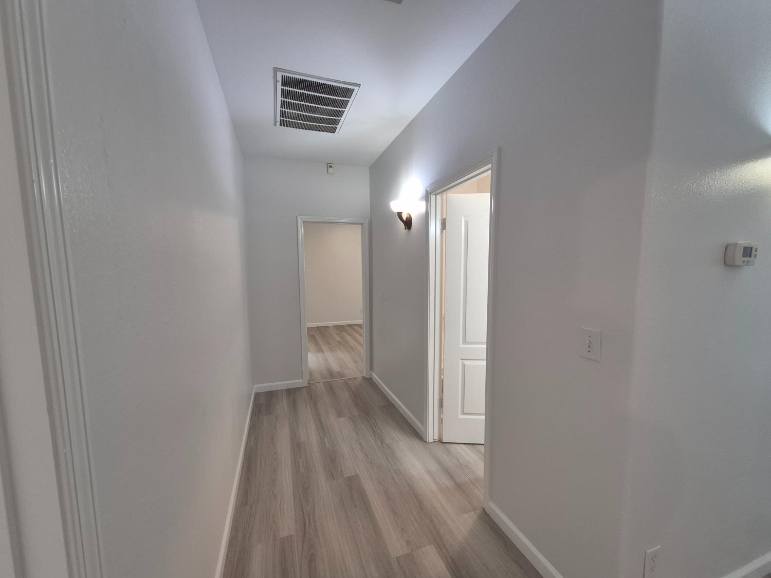 9128 N Recreation Ave, Fresno, CA 93720