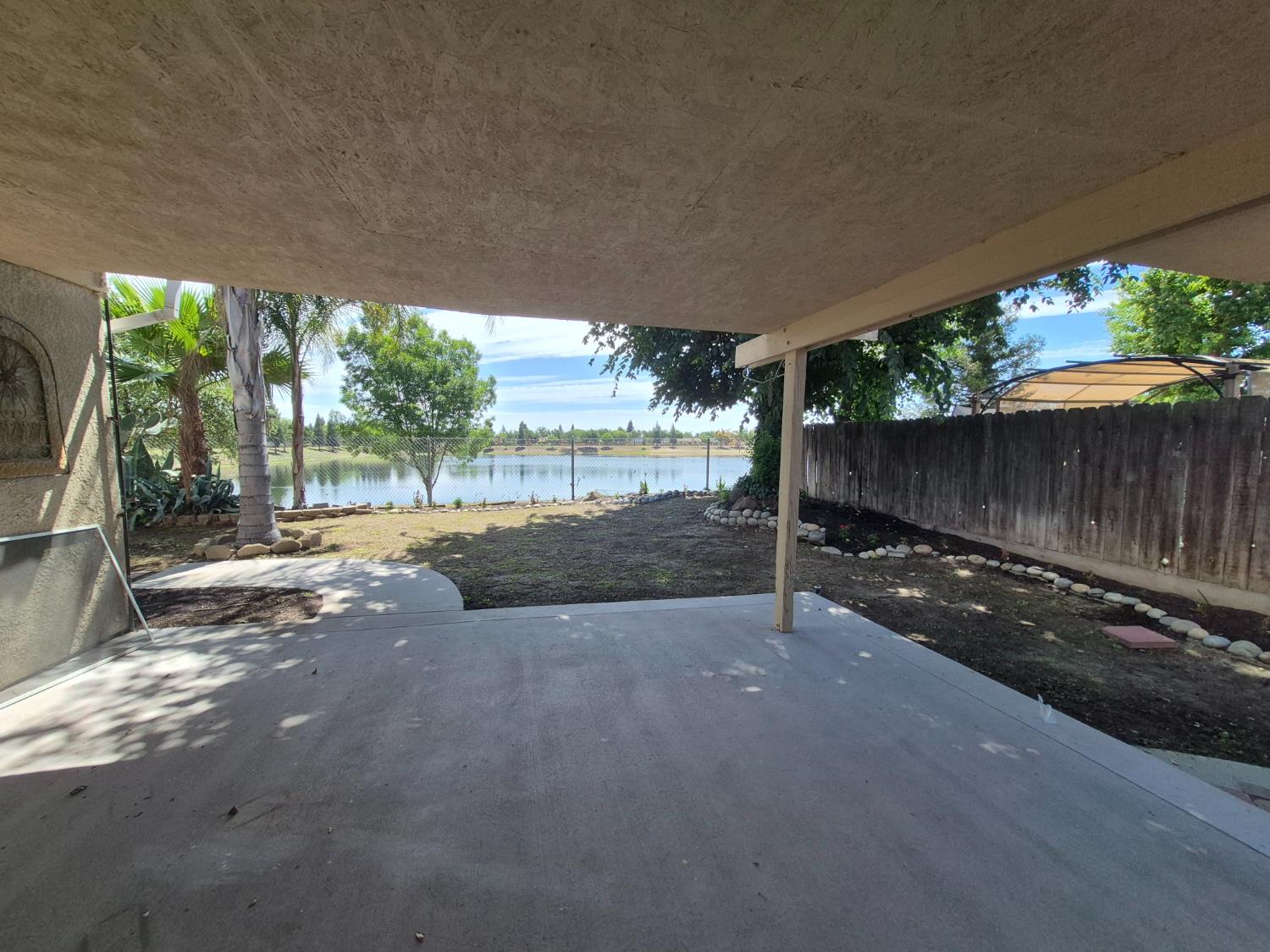 9128 N Recreation Ave, Fresno, CA 93720
