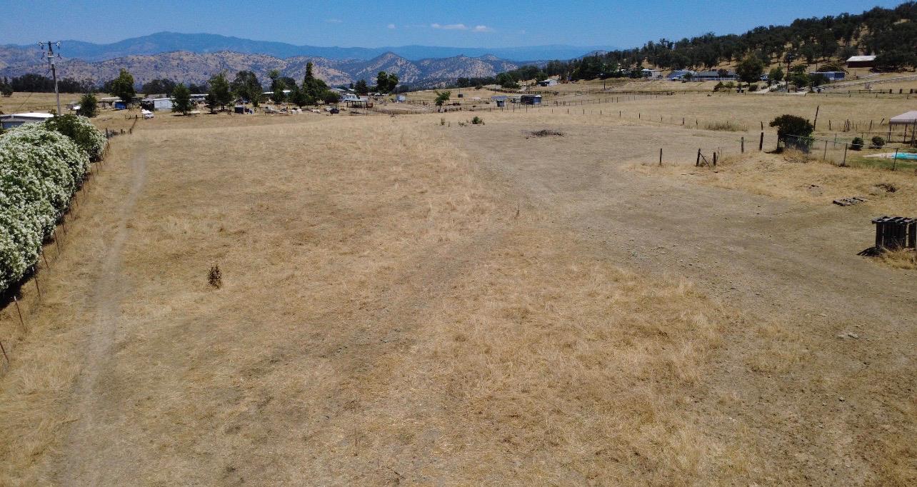 32644 Quail Ln, Yokuts Valley, CA 93675