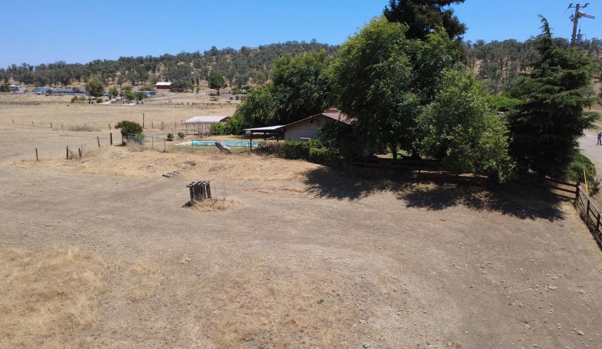 32644 Quail Ln, Yokuts Valley, CA 93675