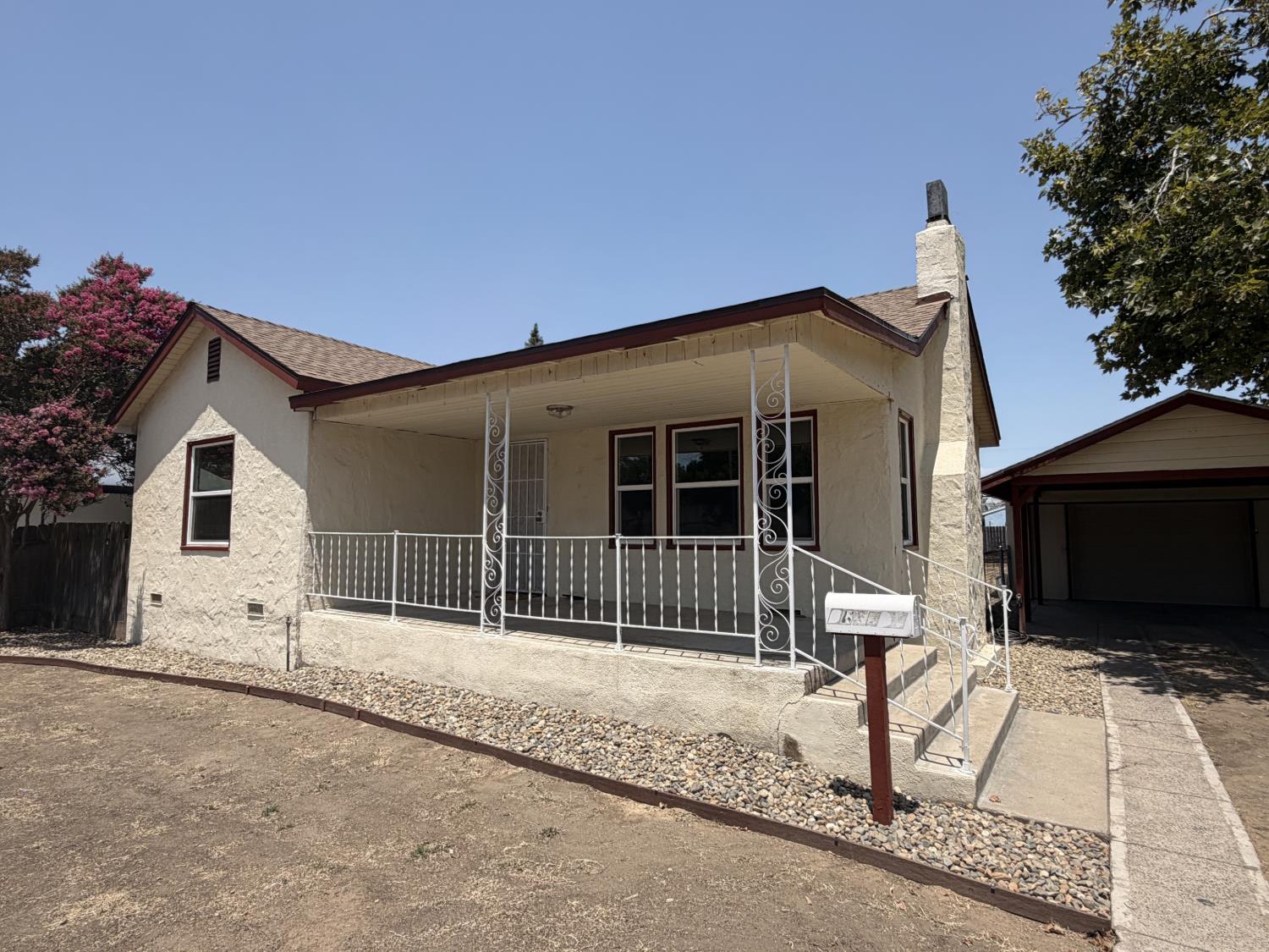 410 N 3Rd St, Chowchilla, CA 93610