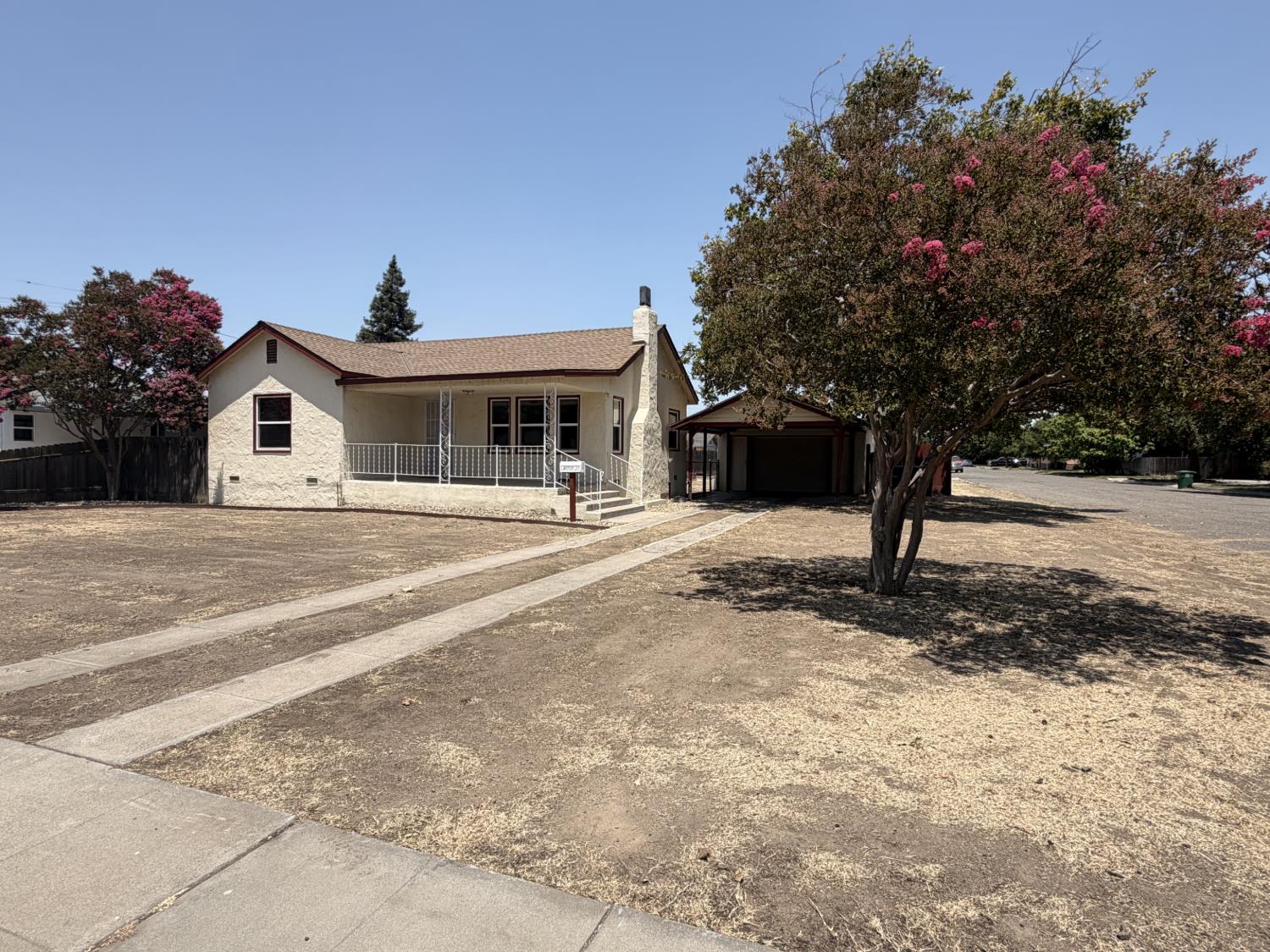 410 N 3Rd St, Chowchilla, CA 93610