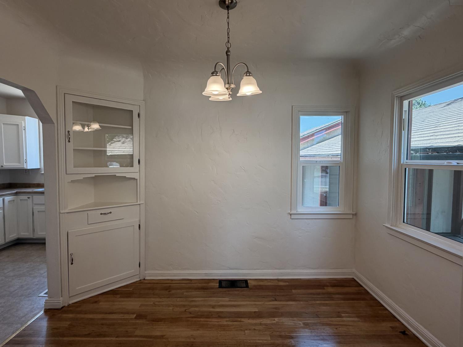 410 N 3Rd St, Chowchilla, CA 93610