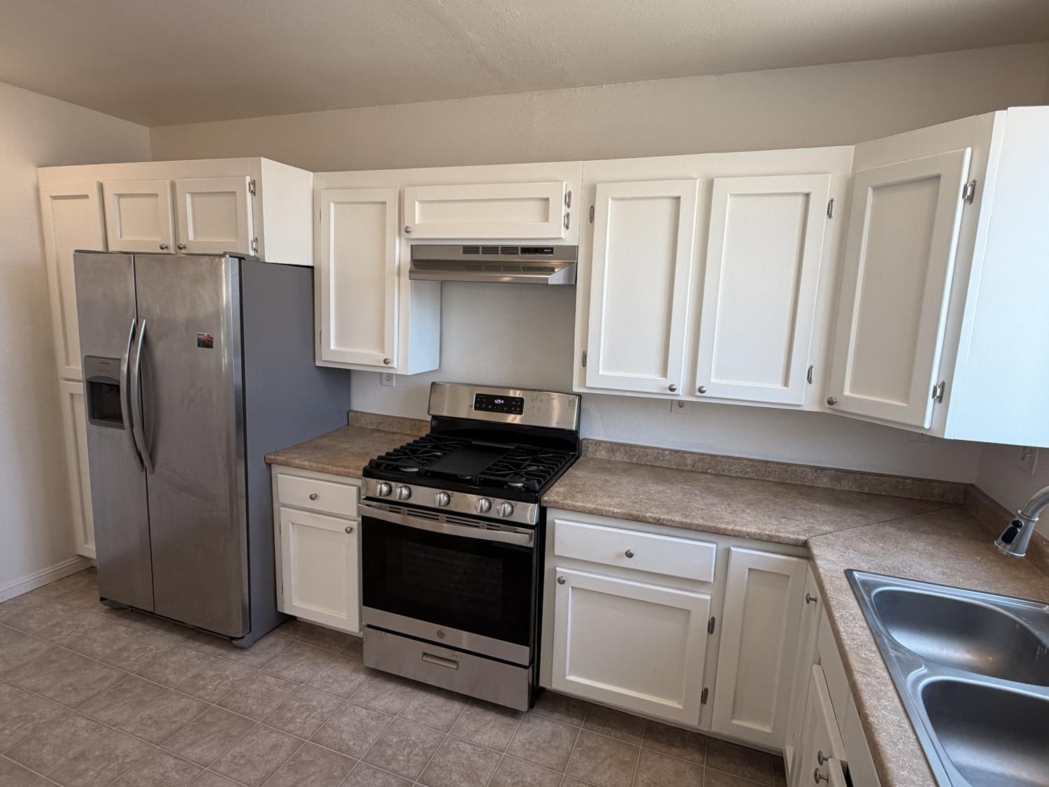 410 N 3Rd St, Chowchilla, CA 93610