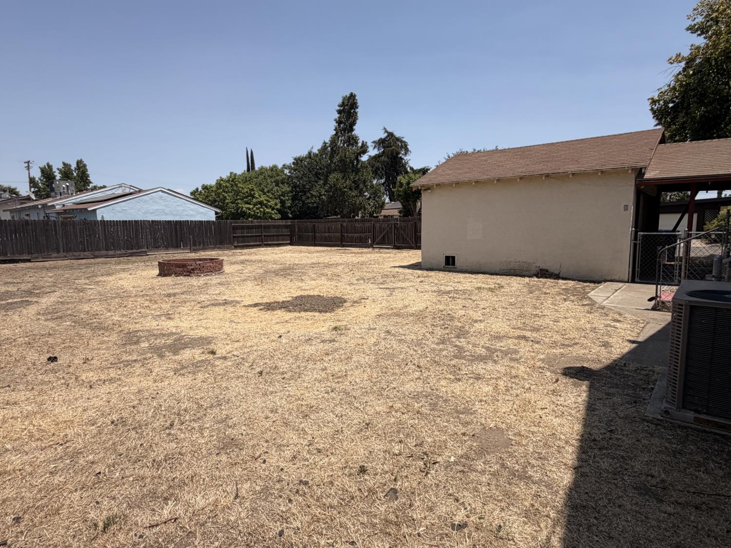 410 N 3Rd St, Chowchilla, CA 93610