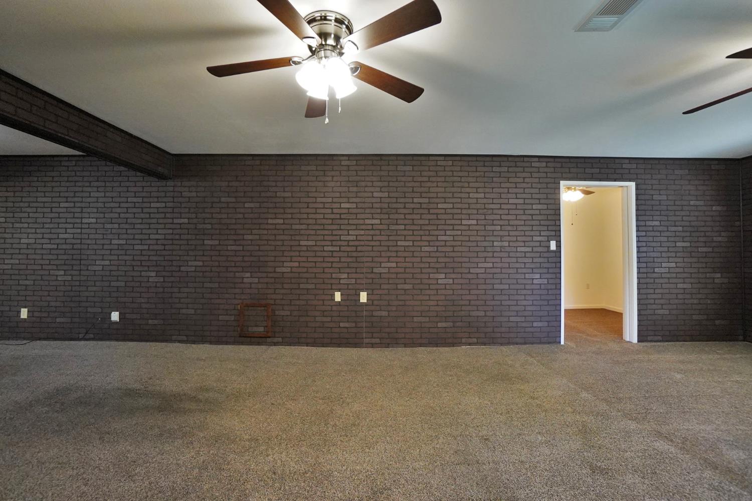 2479 Carter Way, Hanford, CA 93230
