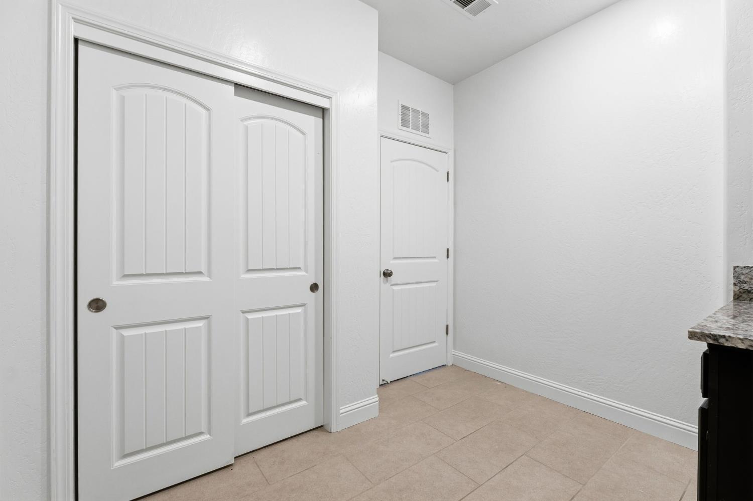 5438 W Floradora Ave, Fresno, CA 93722