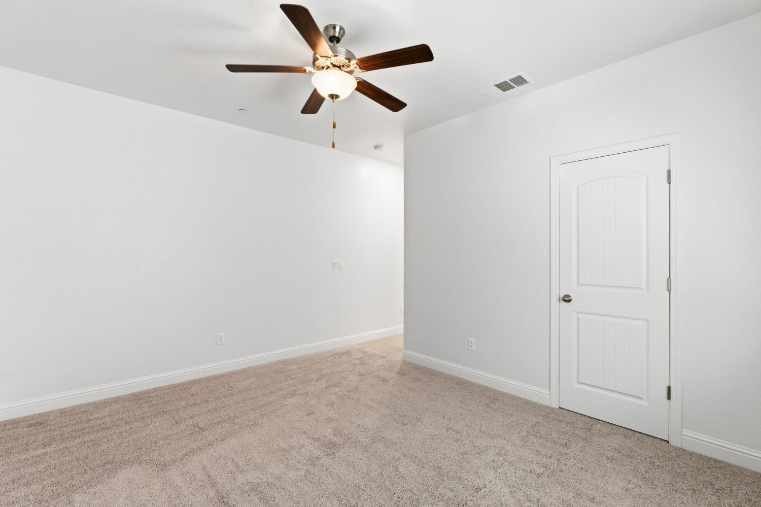 5438 W Floradora Ave, Fresno, CA 93722