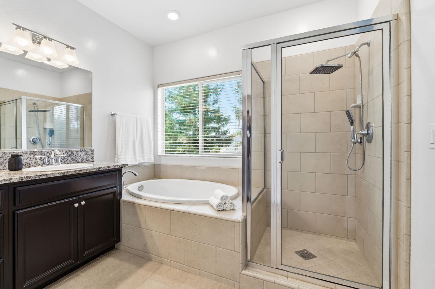 5438 W Floradora Ave, Fresno, CA 93722