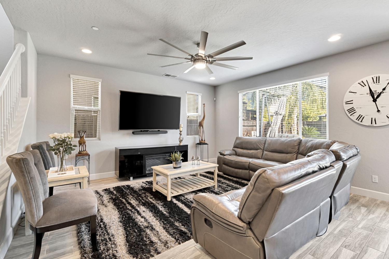 1579 Medellin Ln, Clovis, CA 93619