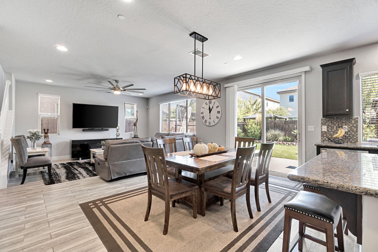 1579 Medellin Ln, Clovis, CA 93619