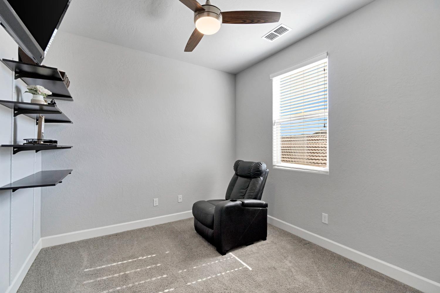 1579 Medellin Ln, Clovis, CA 93619