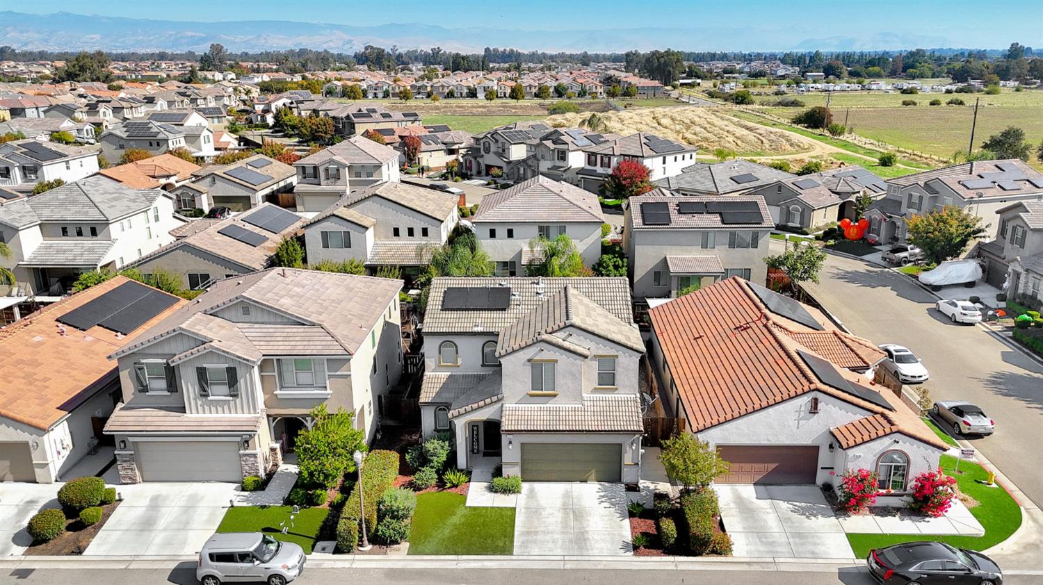 1579 Medellin Ln, Clovis, CA 93619