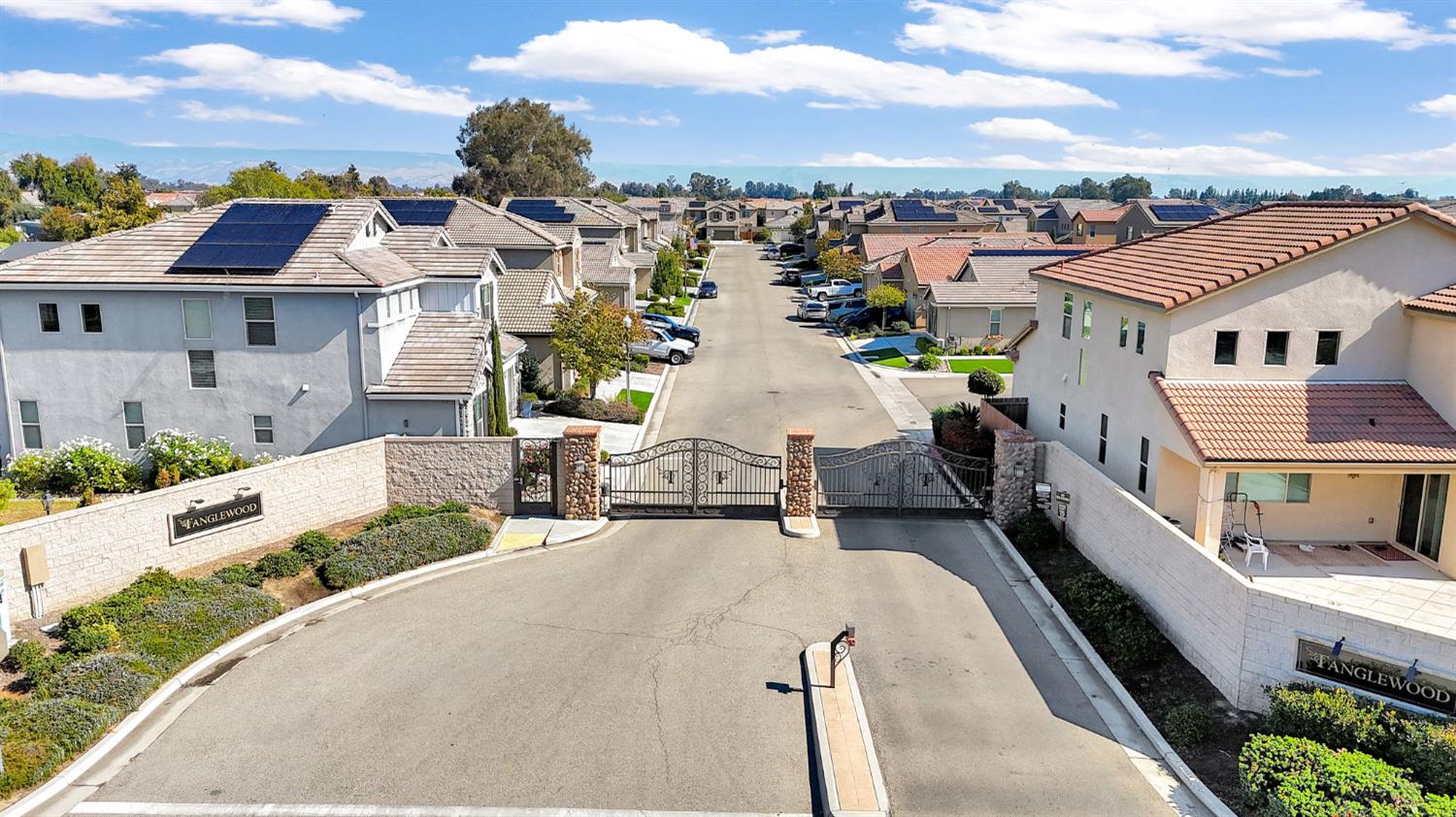 1579 Medellin Ln, Clovis, CA 93619