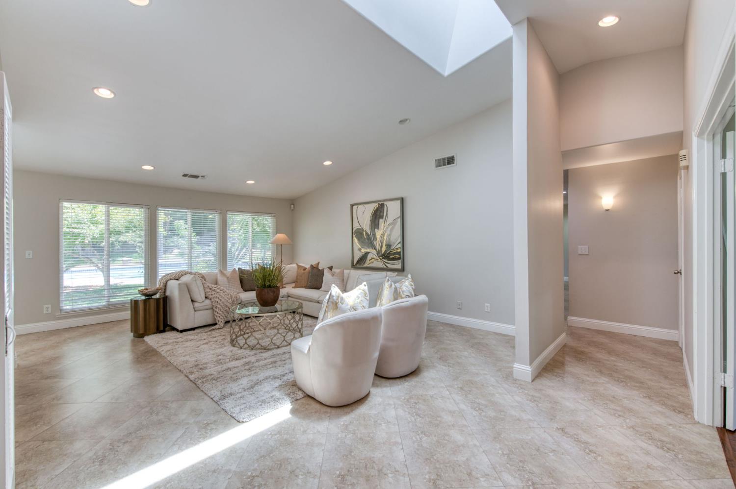 2510 W San Ramon Ave, Fresno, CA 93711