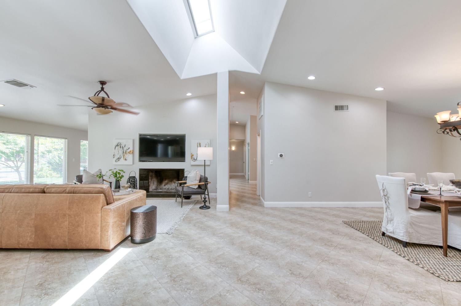 2510 W San Ramon Ave, Fresno, CA 93711