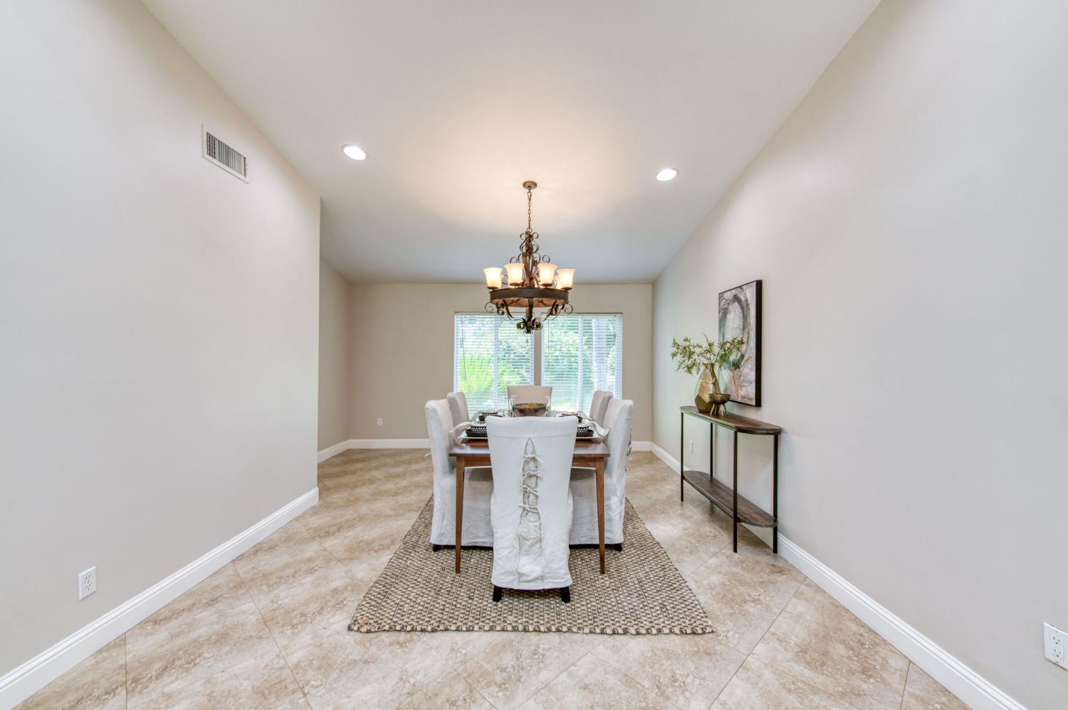 2510 W San Ramon Ave, Fresno, CA 93711