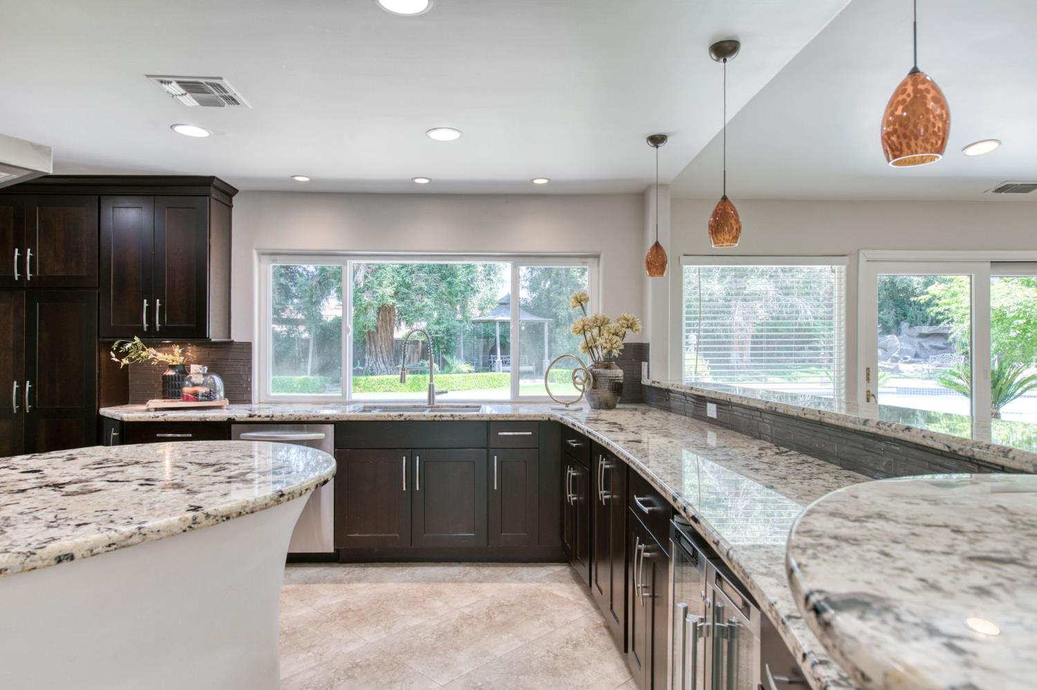 2510 W San Ramon Ave, Fresno, CA 93711